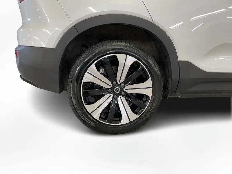 Bild 9 av 17 – Volvo XC40 Recharge Core Edition