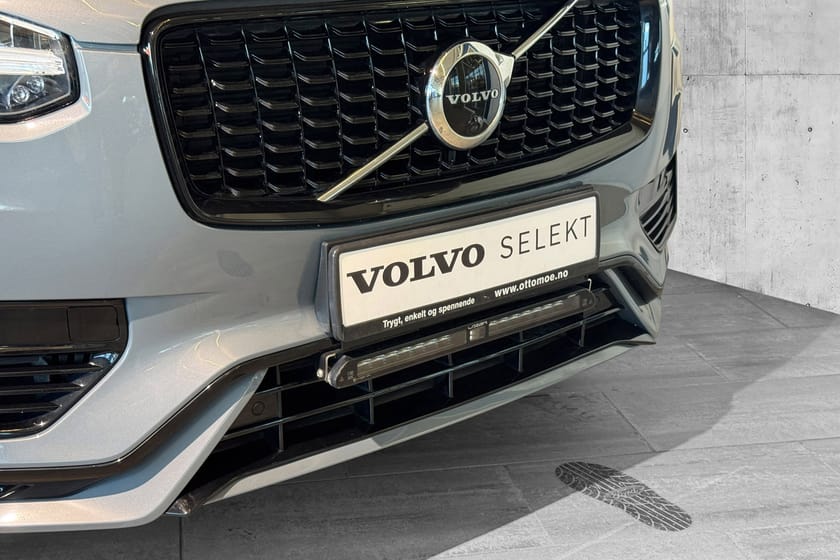 Bilde 3 av Volvo XC90 7 Seats T8 R-Design | Luftfj.| B&W Lyd | 22"Sommer | H.feste