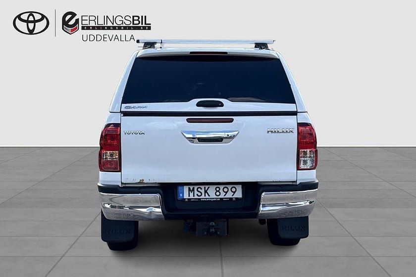 Bild 4 av Toyota Hilux Dubbelhytt 2.4 D AUTOMAT D-CAB / SKINN / KÅPA / VÄRMARE / MOMSBIL