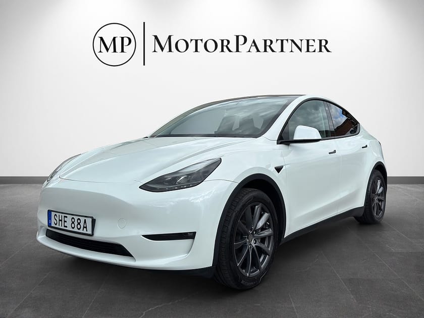 Bild 4 av Tesla Model Y Long Range AWD Värmepump Autopilot MOMS