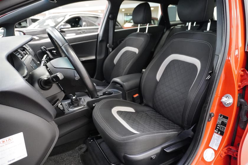 Bild 5 av Kia cee'd_sw 1.6 CRDi GT-Line 136 hk