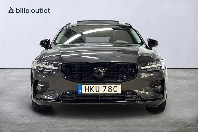 Bild 3 av Volvo V60 B4 Diesel Ultimate Dark 197hk Panorama HuD H/K Drag 360