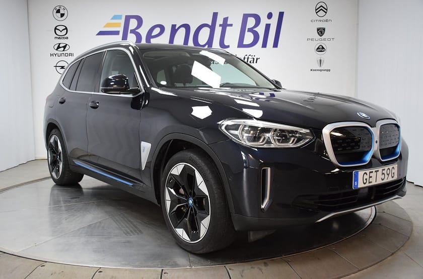 Bild 1 av BMW iX3 Charged Plus/ Panorama/ Harman Kardon/ Adaptiv farth.