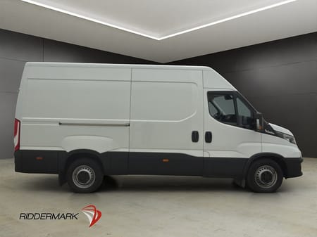 Iveco Daily 35-140 Van L3H2 2.3JTD 136hk Värmare L3H2 Farthållare Moms