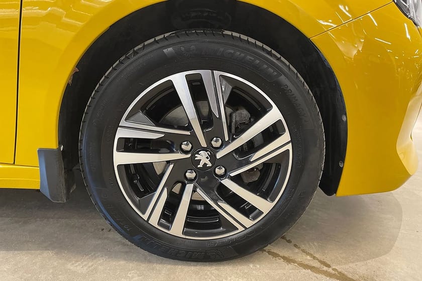 Bild 5 av Peugeot 208 1.2 PureTech Allure / 1-ägare / 360-kam / Sommarkampanj