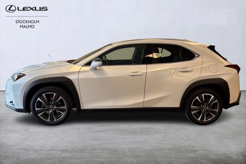 Bild 3 av Lexus UX 250h E-Four Premium Tek AWD T-lucka, Adpt-farthållare B-kamera Carplay
