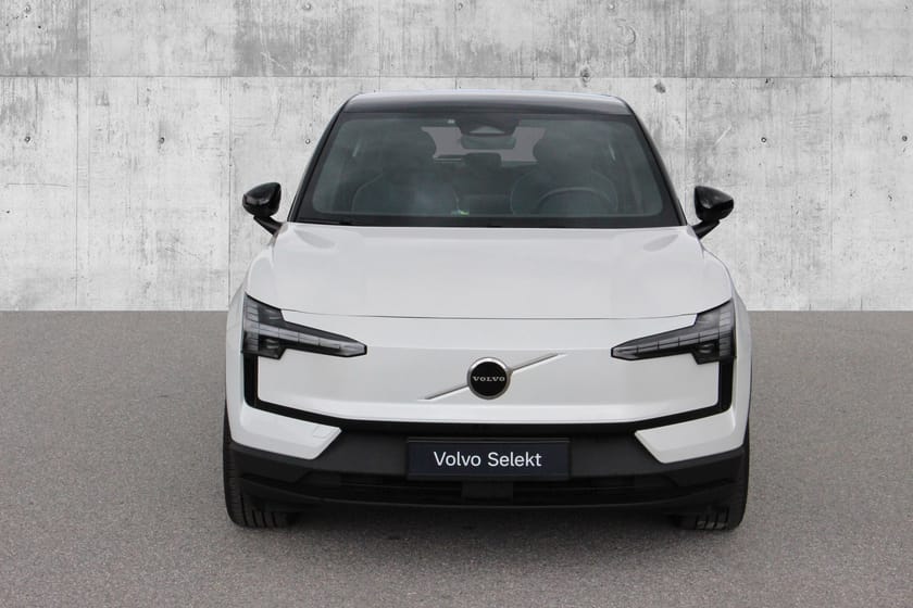 Bilde 2 av Volvo EX30 Single Motor Extended Range Ext. Plus PILOT.ASSIST|VPUMPE|ACC|H&K|19"|TONEDE