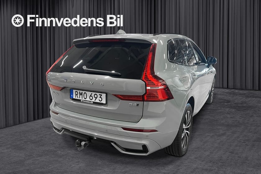 Bild 3 av Volvo XC60 B4 AWD Diesel Plus Dark *DRAG/Voc/S&V-hjul*