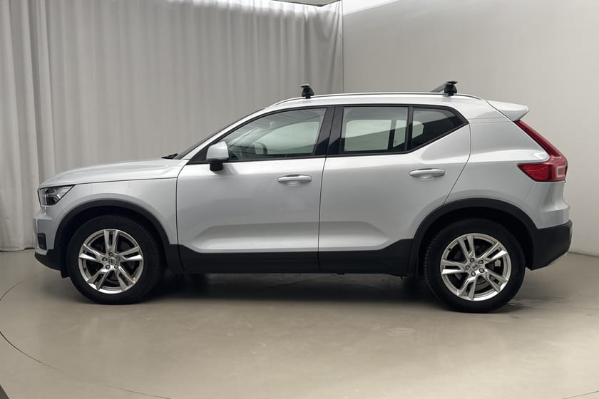 Bild 2 av Volvo XC40 D3 AWD (150hk) Momentum Teknikpaket Värmare