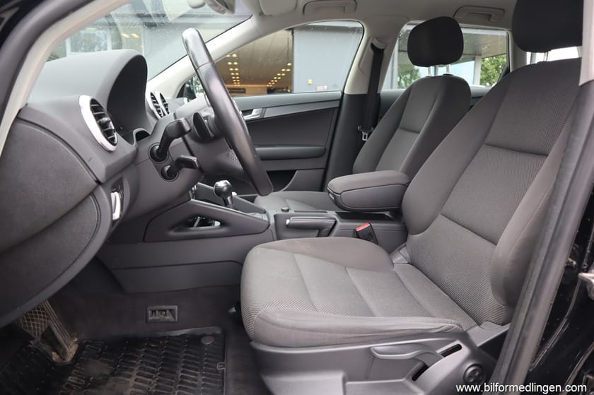 Bild 4 av Audi A3 Sportback 2.0 TDI FWD 140hk Automat Dragkrok