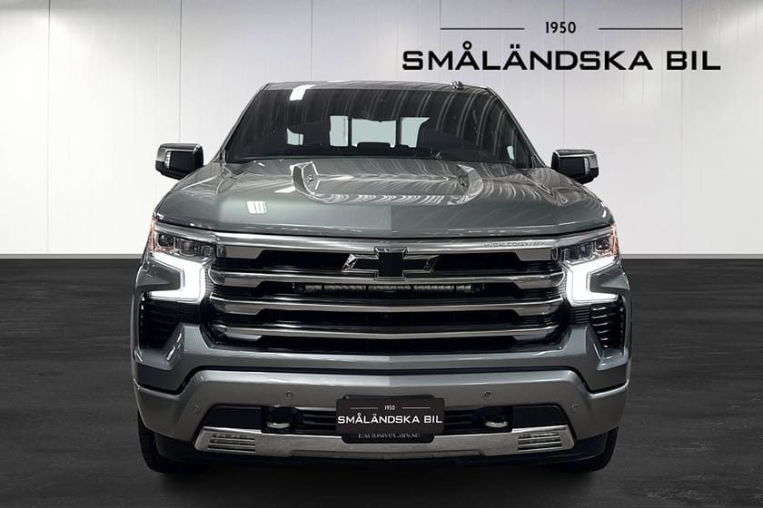 Bild 2 av Chevrolet Silverado 1500 Crew Cab High Country 6.2 V8 4WD Hydra-Matic Drag 426hk