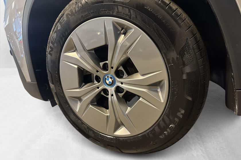 Bilde 2 av BMW iX1 xDrive30 ChargedPlus HarmanKardon, Krok, ElMemorySete