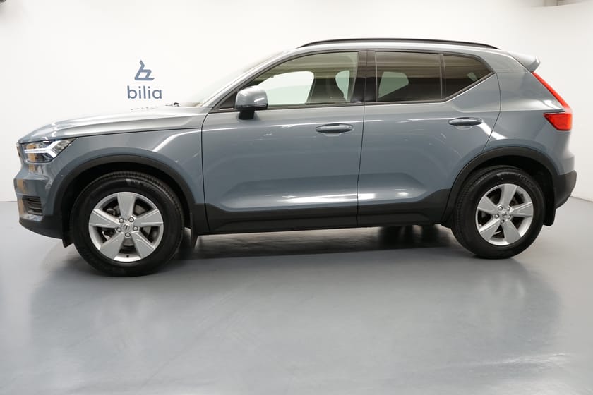 Bild 2 av Volvo XC40 T2 FWD Momentum Core, Dragkrok, Baklucka elmanövrerad