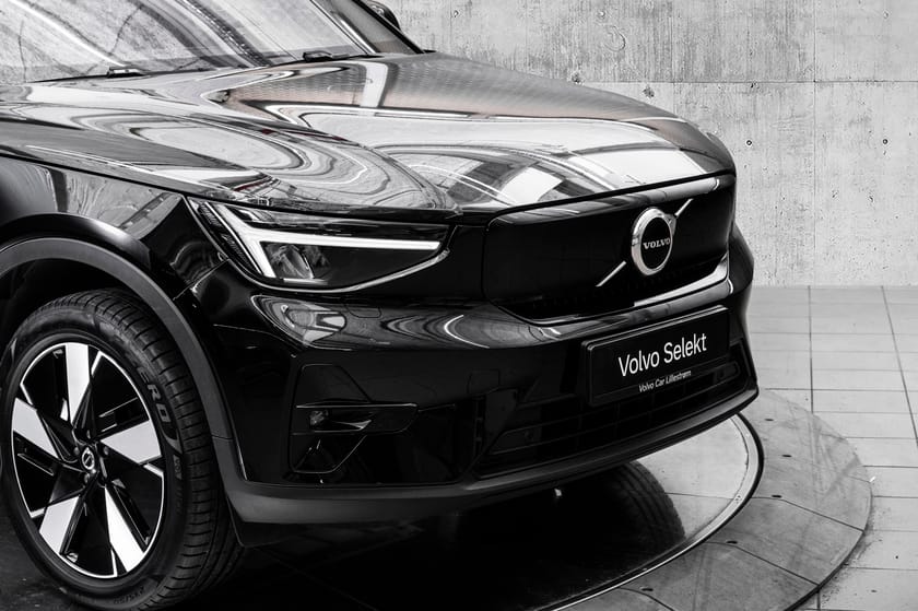 Bilde 2 av Volvo EX40 Twin Motor Performance Plus Hengerfeste