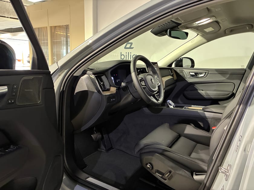 Bild 5 av Volvo XC60 T6 Plus Dark Nordic Edition