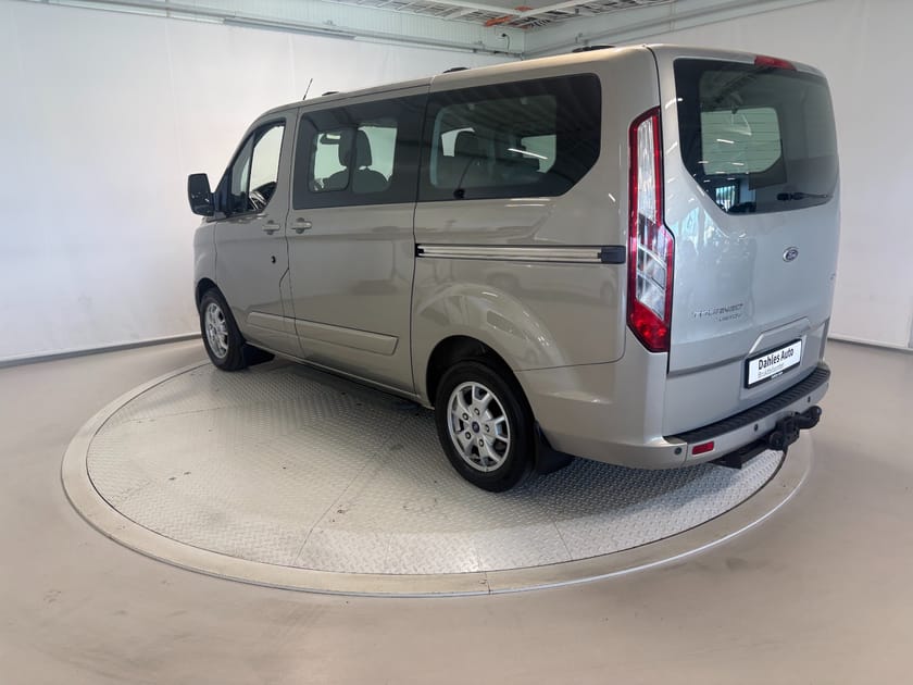 Bilde 3 av Ford Tourneo Custom 300 2,2 155hk 9-seter Outlet! Cruise/Krok/Navi/BT