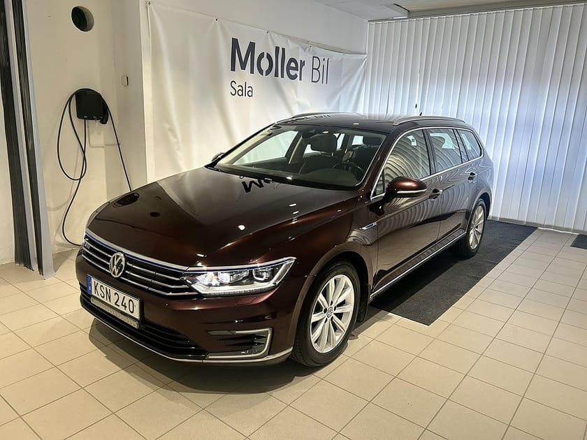 Bild 1 av Volkswagen Passat Variant GTE Sportscombi 1.4 Tsi 218hk Värmare|Drag|Nav