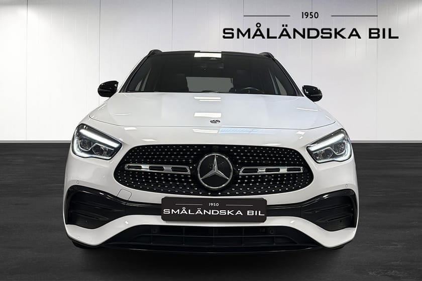Bild 2 av Mercedes-Benz GLA 200 d AMG Line Panorama Drag  150hk