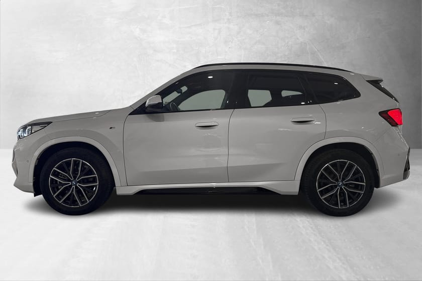 Bilde 2 av BMW iX1 xDrive30 Fully Charged, M Sport, Harman/Kardon, Krok, Headup++
