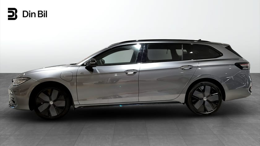 Bild 2 av Volkswagen Passat Variant eHybrid 272 DSG6 R-LINE
