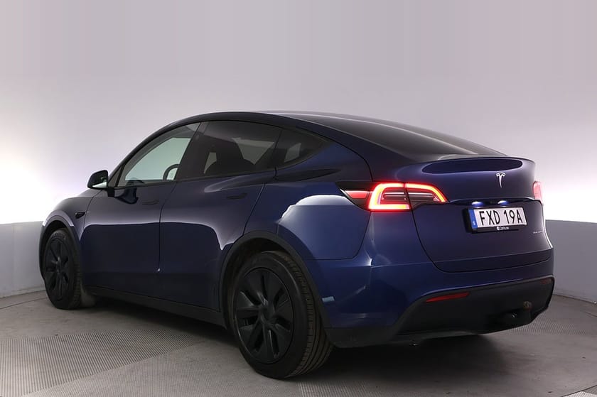 Bild 4 av Tesla Model Y Long Range AWD Autopilot Panorama Drag