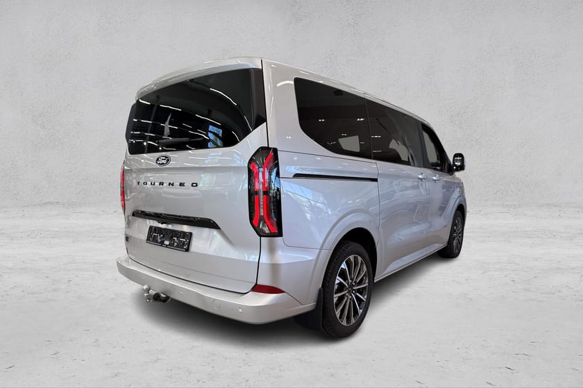 Bilde 5 av Ford E-Tourneo Custom 340 8-seter L1/286hk/Titanium X/360/AGR førerseter/Krok++