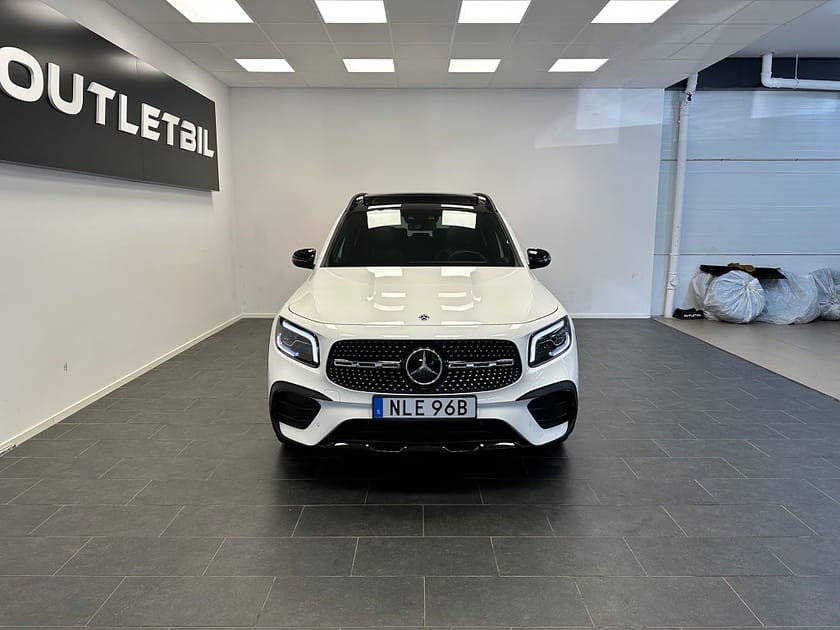 Bild 4 av Mercedes-Benz GLB 220 d 4MATIC AMG Line 7 SITS Pano Keyless Carplay MOMS