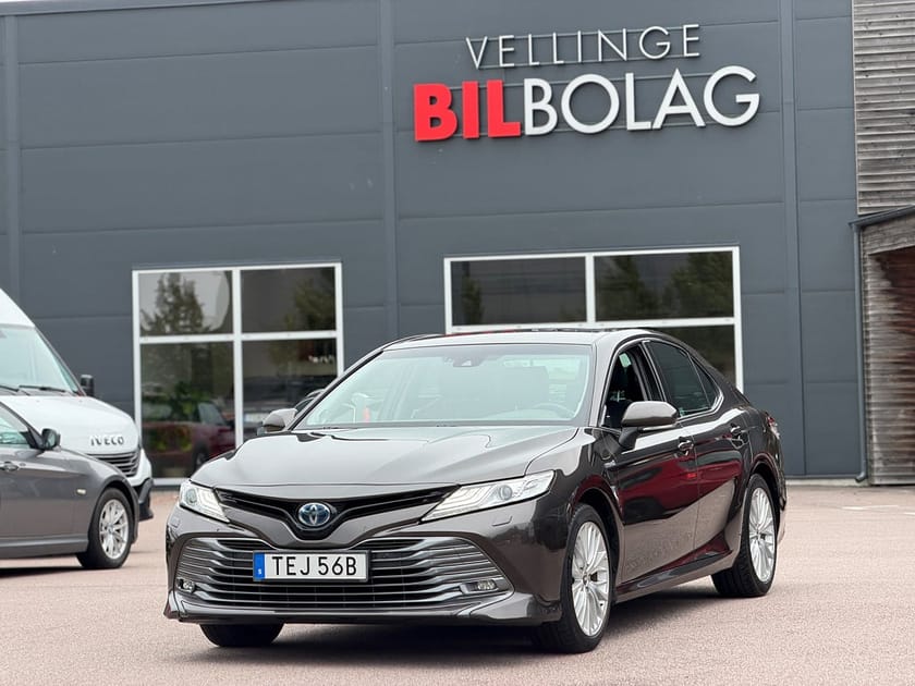 Bild 2 av Toyota Camry Hybrid CVT Executive Skinn JBL B-Kamera Navi