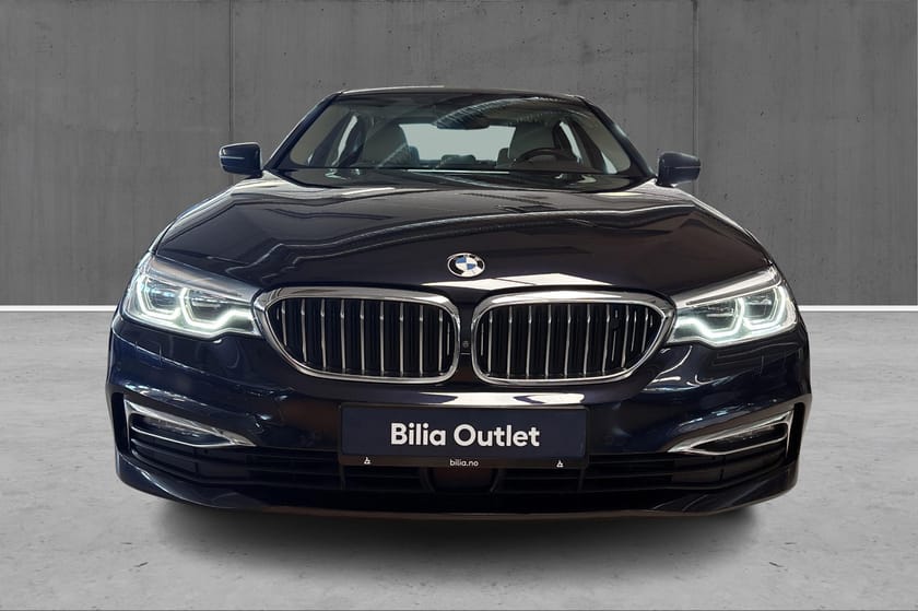 Bilde 2 av BMW 530e xDrive iPerformance Sedan Luxury NightVision, Adap.cruise, Komfortseter