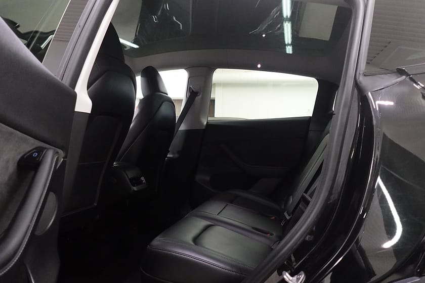Bild 5 av Tesla Model Y Standard Range RWD