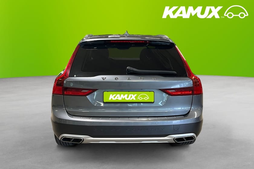 Bild 5 av Volvo V90 Cross Country D4 AWD 190 hk H&K 360° Luft Drag VoC D-Värm CarPlay