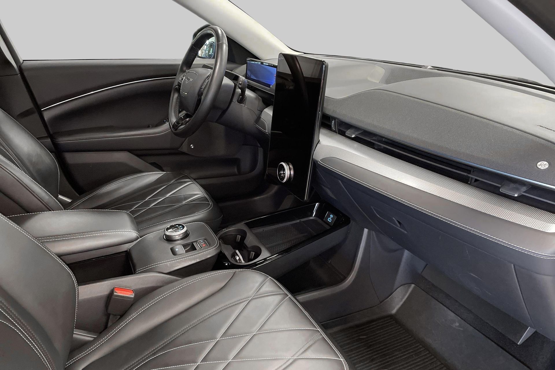 Ford Mustang Mach-E Standard Range 2022, bild 5/7