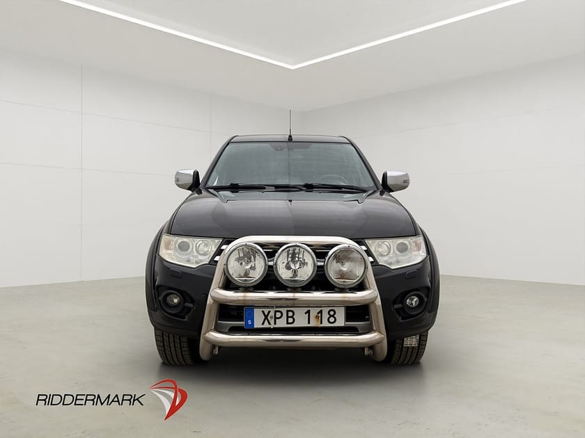 Bild 5 av Mitsubishi L200 Dubbelhytt 178hk 4x4 Värmare Dragkrok Skinn Kåpa Moms