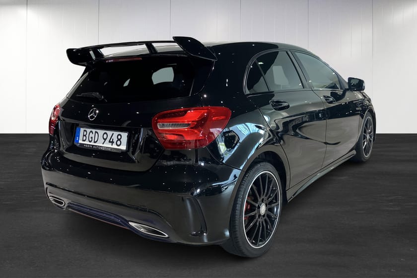 Bild 3 av Mercedes-Benz A 180 AMG-Night Navigation Manuell