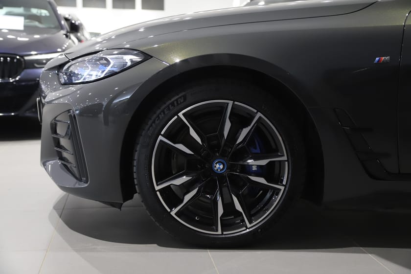 Bild 3 av BMW i4 M50 xDrive Gran Coupé / HK / Laserljus / Elstolar