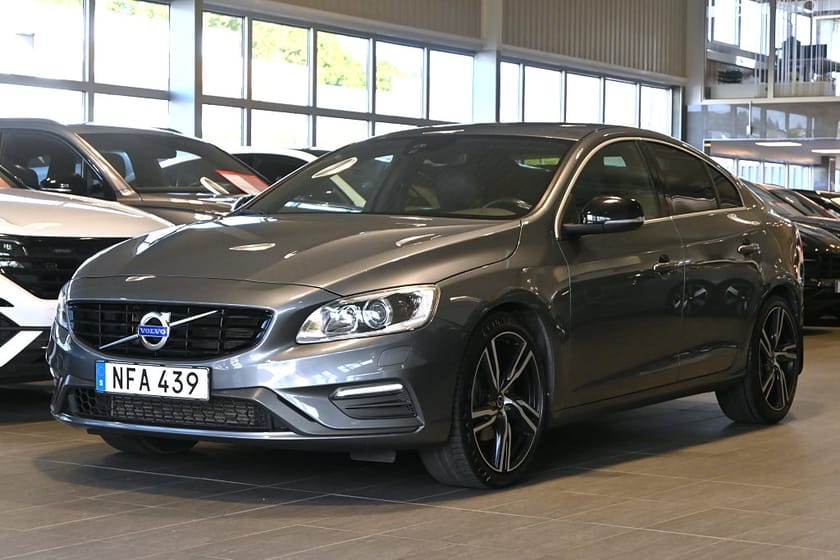 Bild 1 av Volvo S60 T3 R-Design Navi Taklucka Värmare 19tum