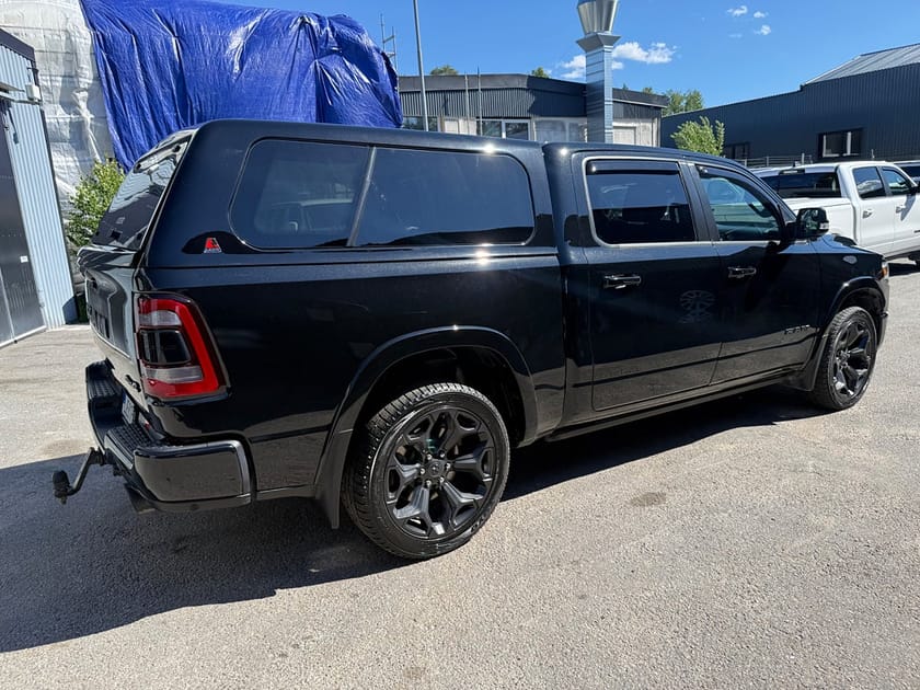 Bild 2 av RAM 1500 Crew Cab Limited Night HEMI 4WD