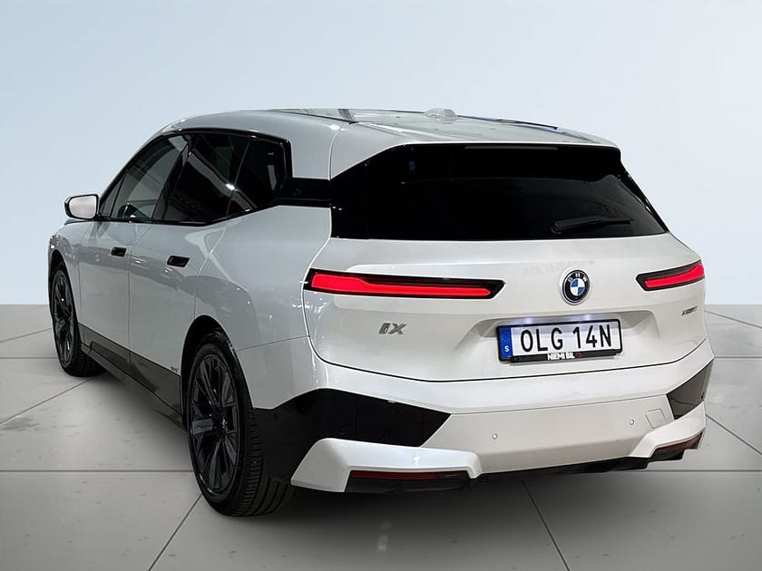Bild 5 av BMW iX xDrive40 Innovation 360° Laser Pvärm HuD H/K GPS SoV