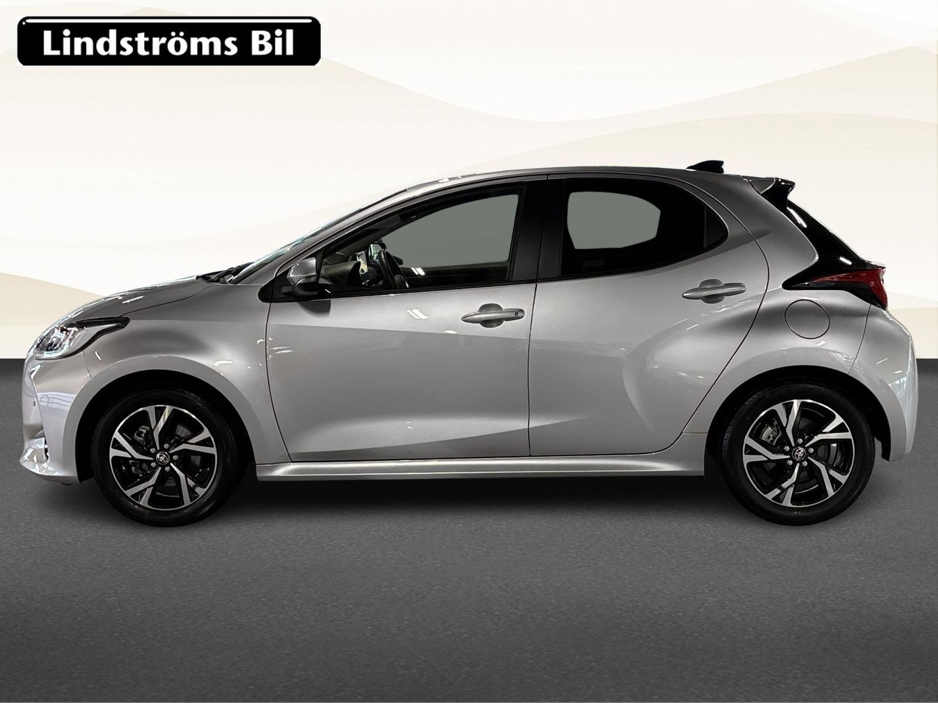 Toyota Yaris 2025, photo 6/10