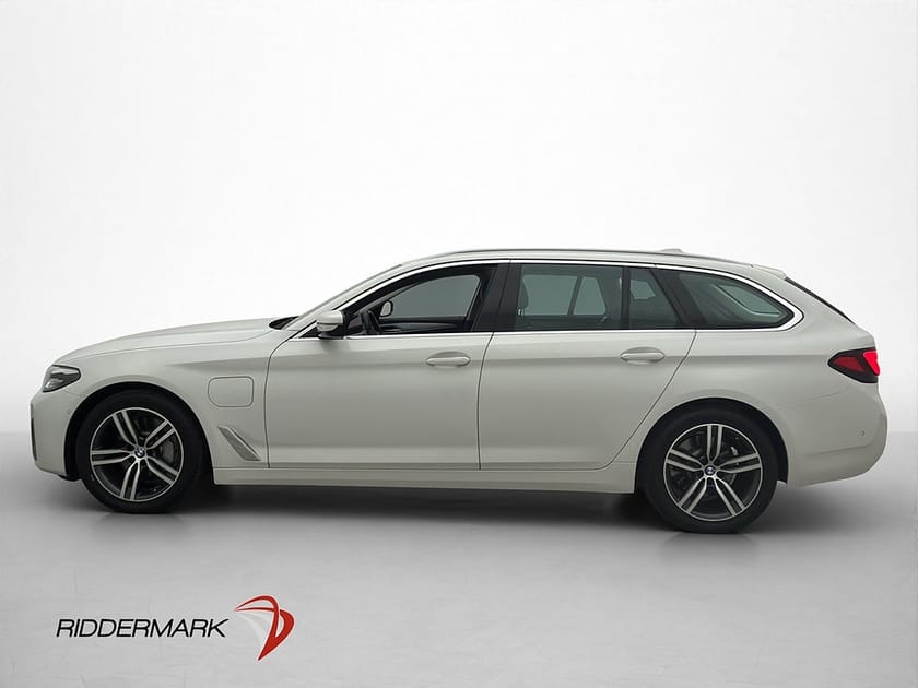 Bild 5 av BMW 530e Touring 292hk Kamera Navi HiFi Läder Cockpit Drag