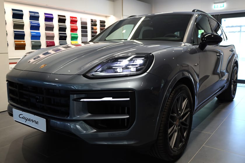 Bild 2 av Porsche Cayenne E-Hybrid / Black Edition