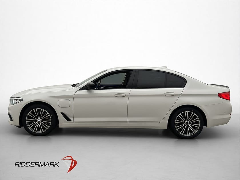 Bild 5 av BMW 530e iPerformance Sedan 530 252hk Sport line H/K Cockpit Kamera CarPlay Navi