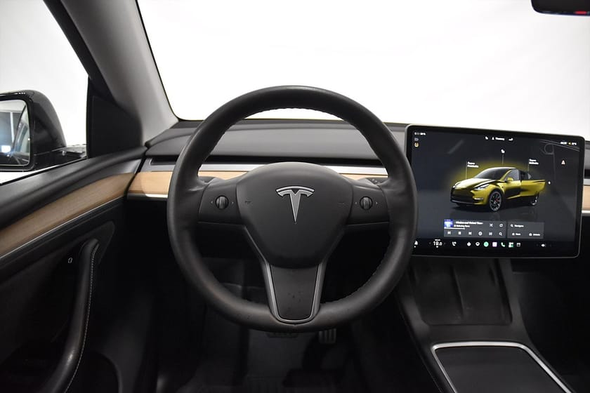 Bild 2 av Tesla Model Y Performance Drag Pano Skinn Rattv P-värm Navi 534hk