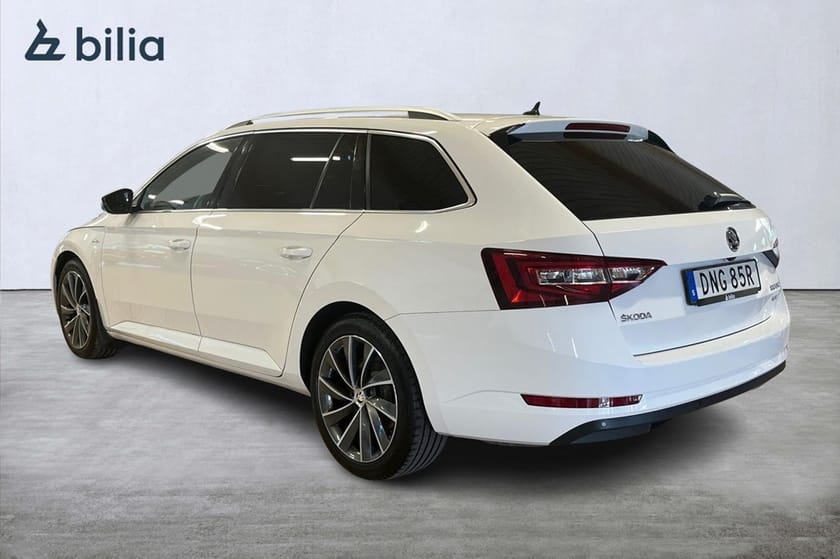 Bild 2 av Škoda Superb Kombi L&K 2,0 TDI 190 DSG 4X4 SKINN/DRAG/NAVI