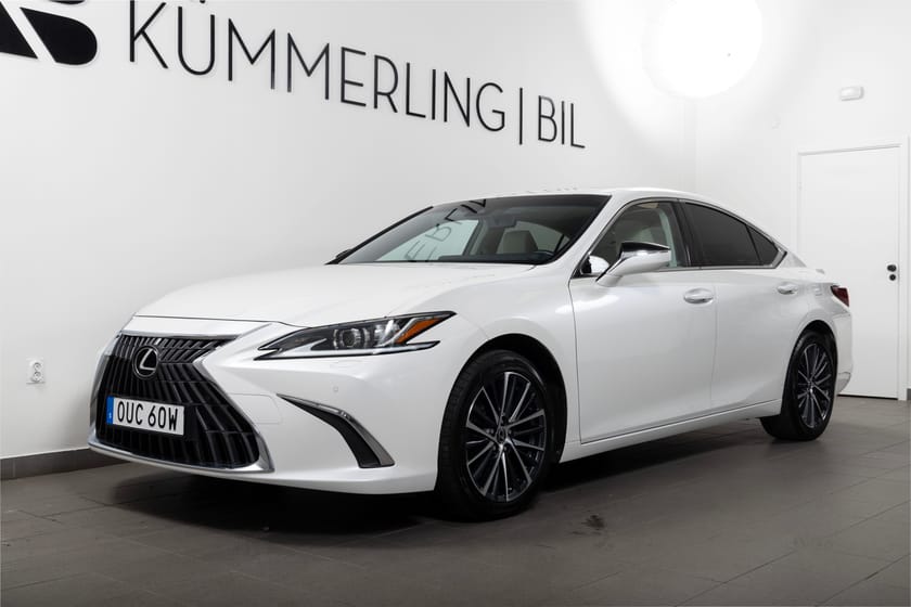 Bild 2 av Lexus ES 300h 2.5 E-CVT 218hk Moms/Glastak/Elstolar/läder