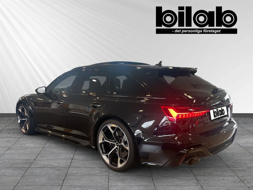 Bild 3 av Audi RS 6 Avant Performance 630hk B&O, Pano, 22", HuD, Carbon