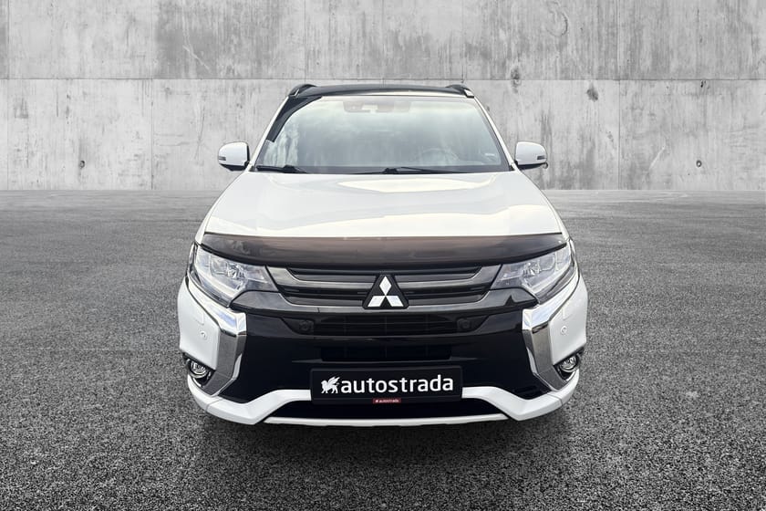 Bilde 2 av Mitsubishi Outlander PHEV Innstyle+ // Plug-in hybrid//Hengerfeste//