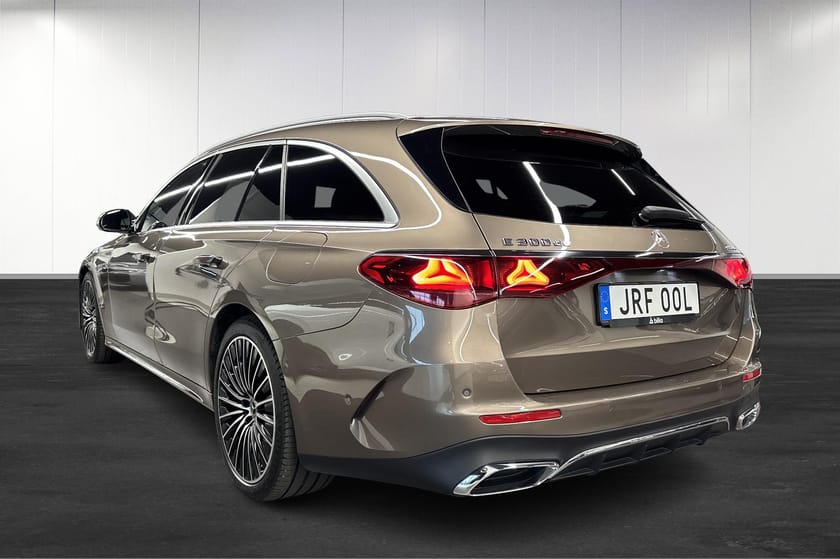 Bild 3 av Mercedes-Benz E 300 d e 4MATIC T