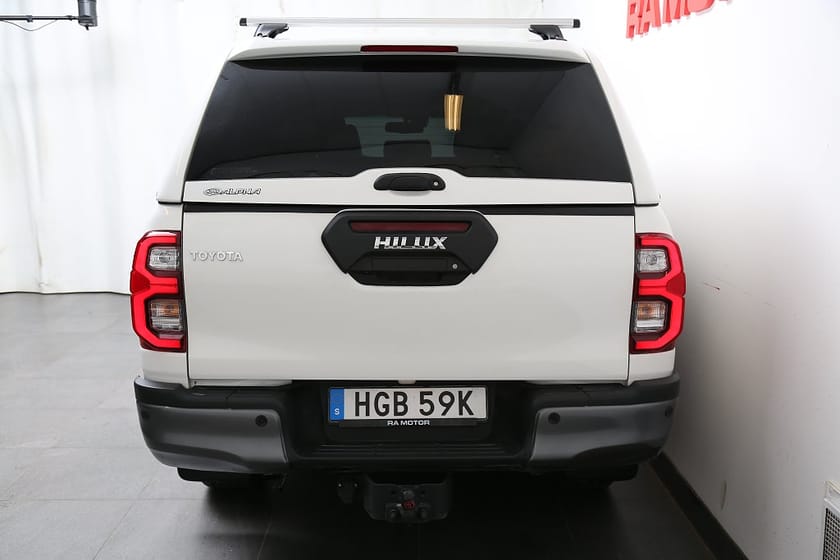 Bild 5 av Toyota Hilux Dubbelhytt 2,8 MHEV 204hk Invincible 4WD Flak/Kåpa Moms
