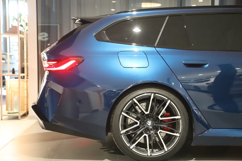 Bild 5 av BMW M5 Touring Individualfärg / Panormama